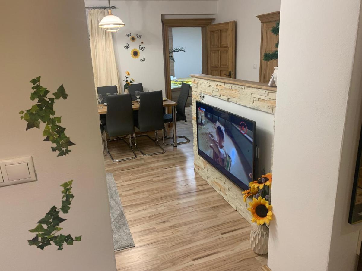 Apartman Slunecnice S Terasou Ceske Budejovice Exteriör bild