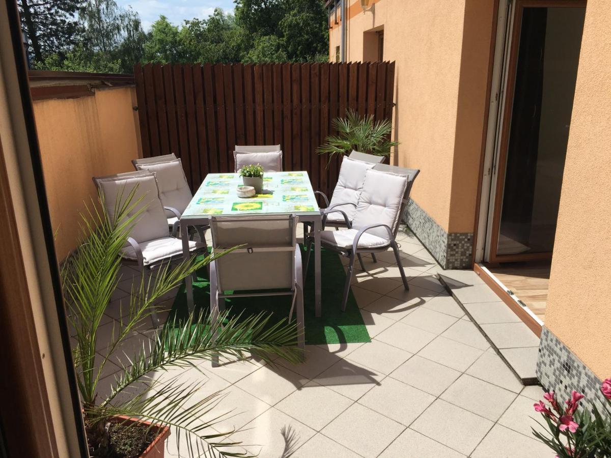 Apartman Slunecnice S Terasou Ceske Budejovice Exteriör bild